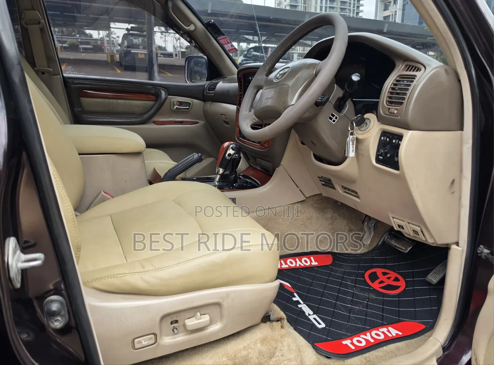 Toyota Land Cruiser Cygnus 4.7 2005 Burgundy