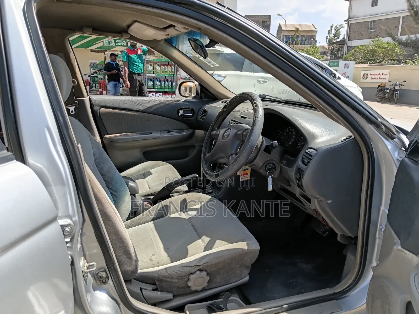 Nissan FB15 2000 Silver