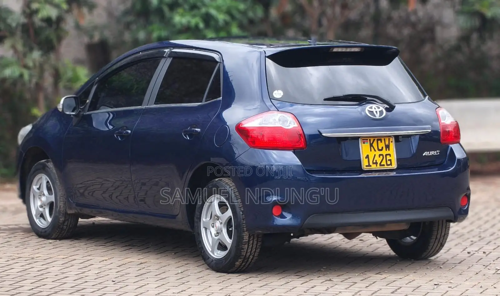 Toyota Auris 2012 Blue