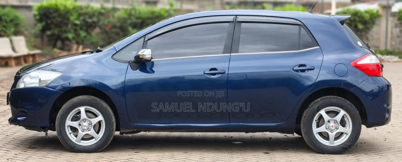 Toyota Auris 2012 Blue