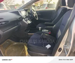 Toyota Wish 2012 Silver