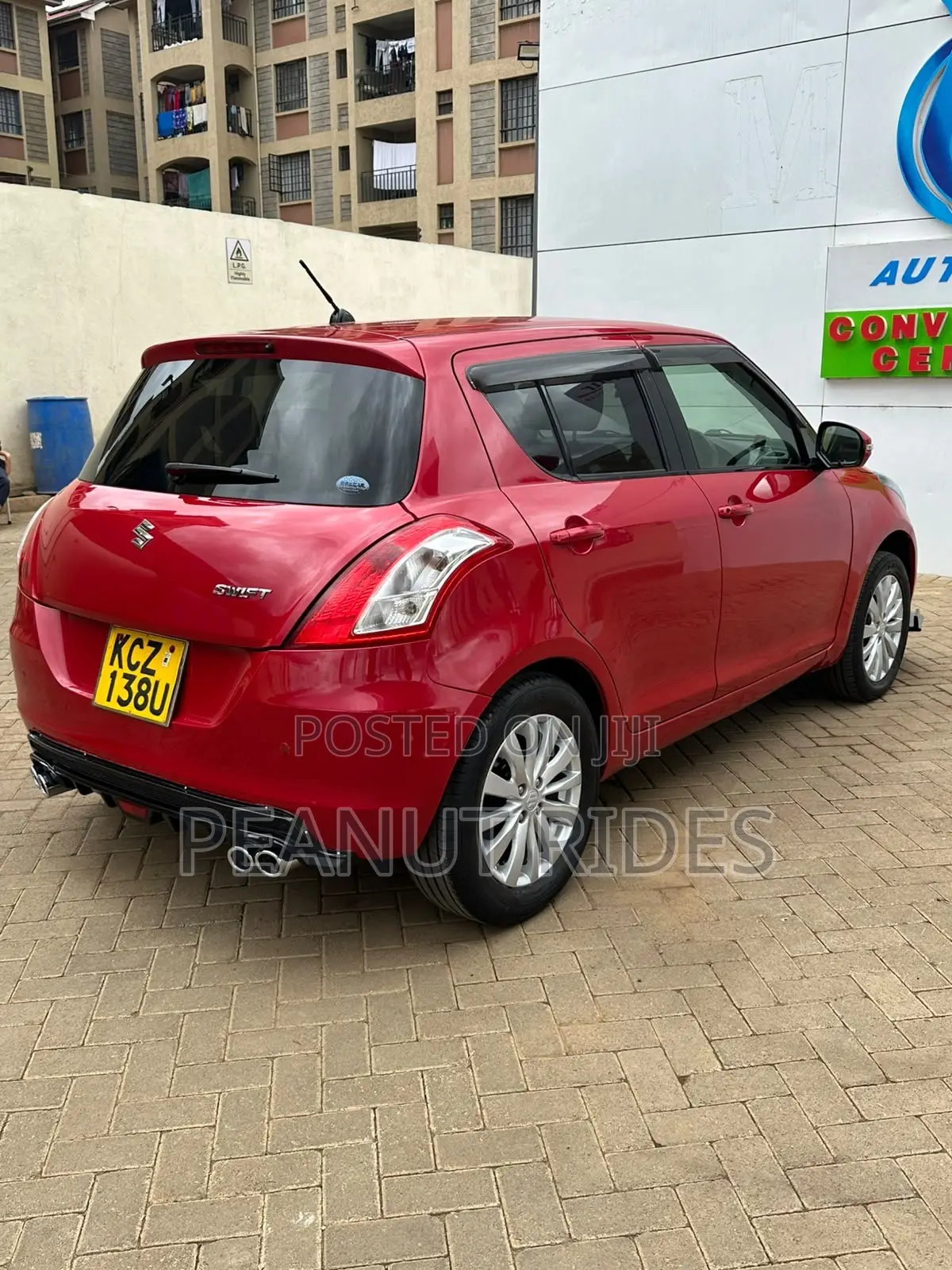 Suzuki Swift 2013 Red