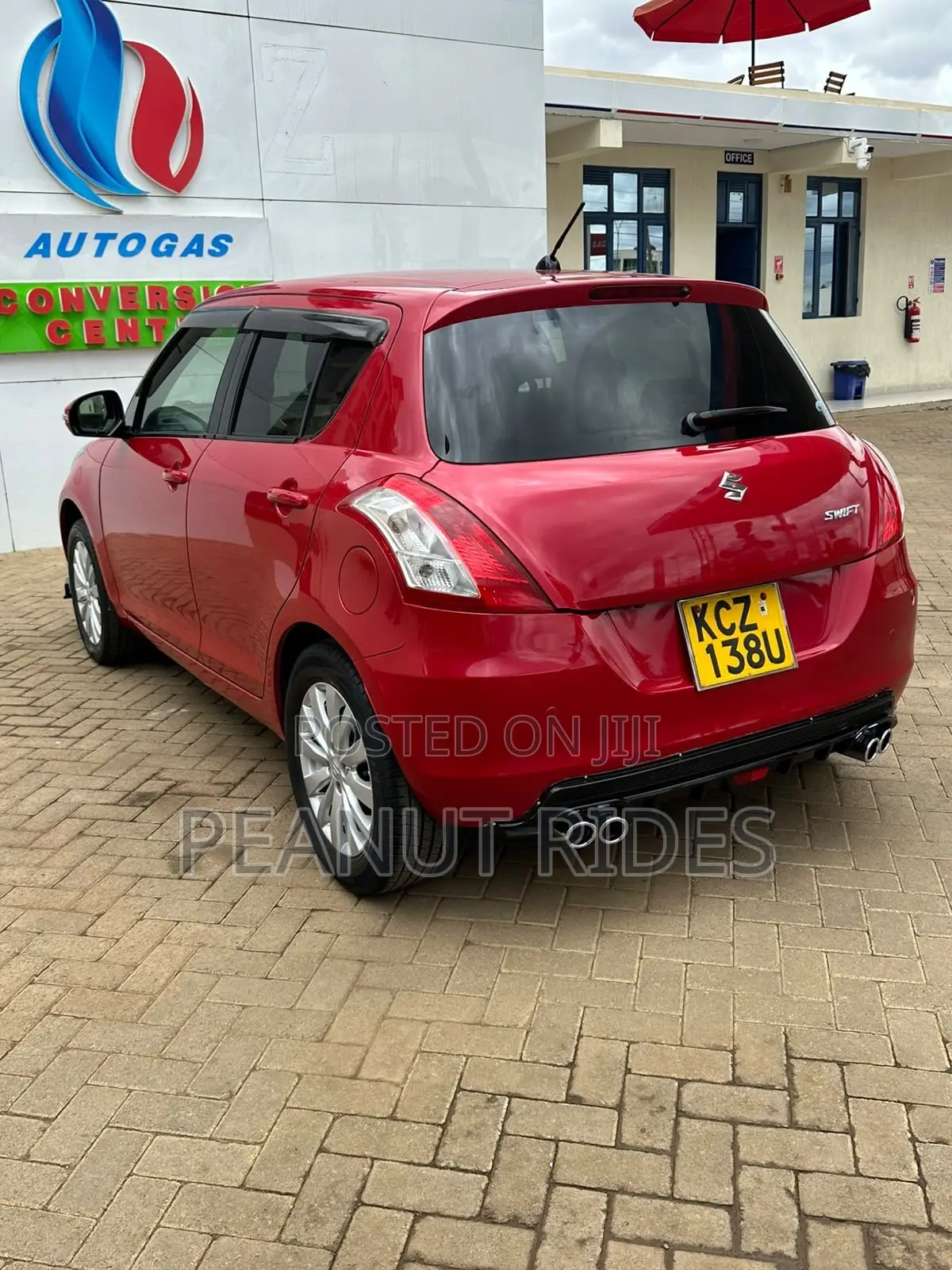 Suzuki Swift 2013 Red