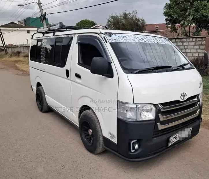 Toyota HiAce 2013
