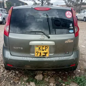 Nissan Note 1.6 Petrol 2011 Gray