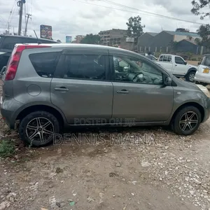 Nissan Note 1.6 Petrol 2011 Gray