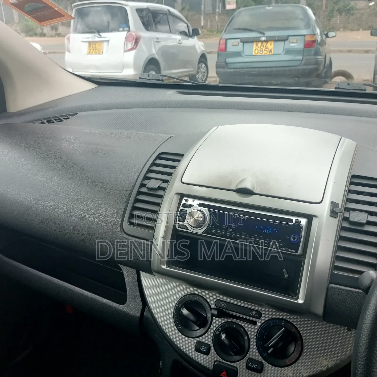 Nissan Note 1.6 Petrol 2011 Gray