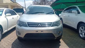 Mitsubishi Outlander 2011 Silver
