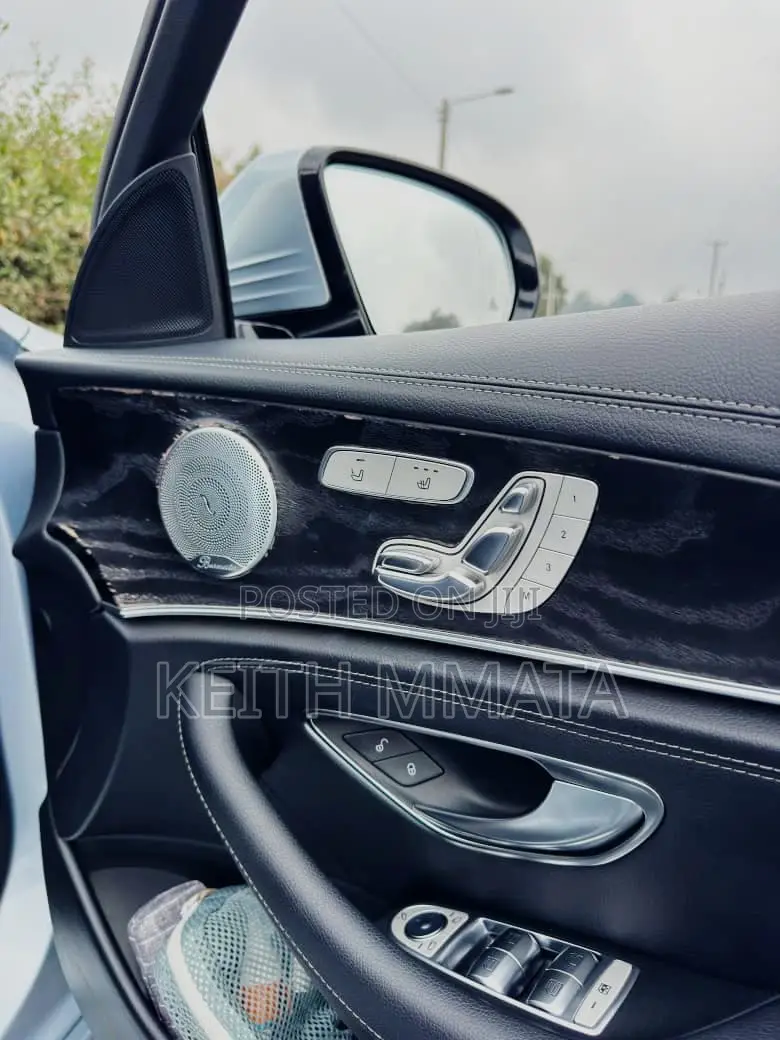 Mercedes-Benz E220 2018 Silver