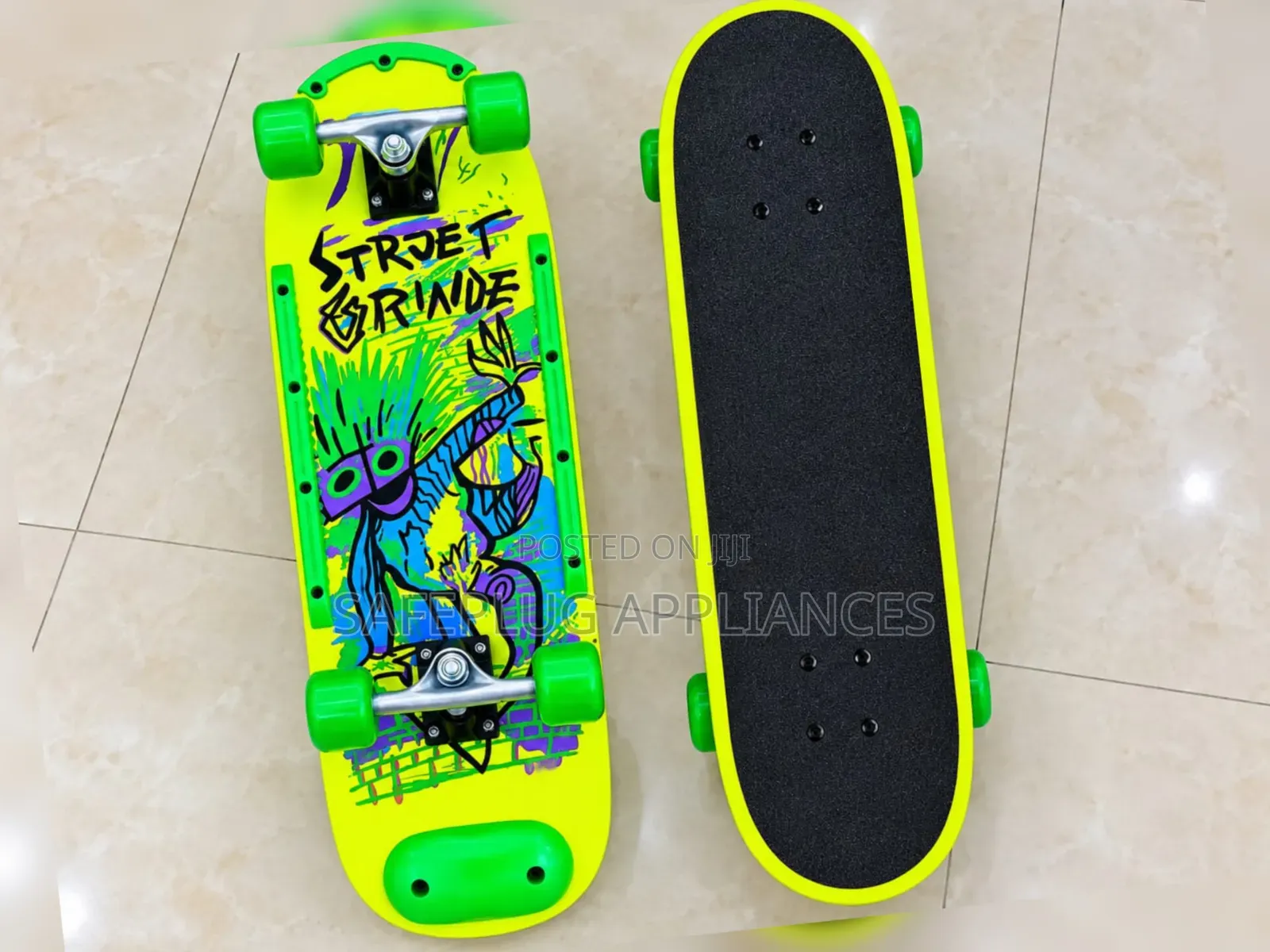 Pro Skateboard for Tricks, Street Riding Skate Parks