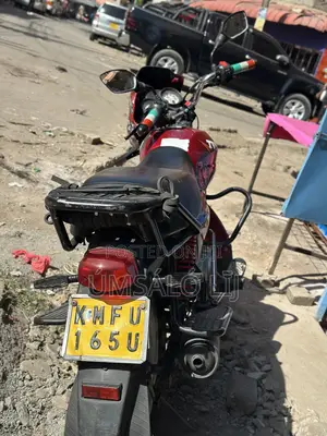 TVS HLX 125 2025 Red