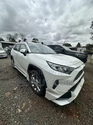Toyota RAV4 2020 White