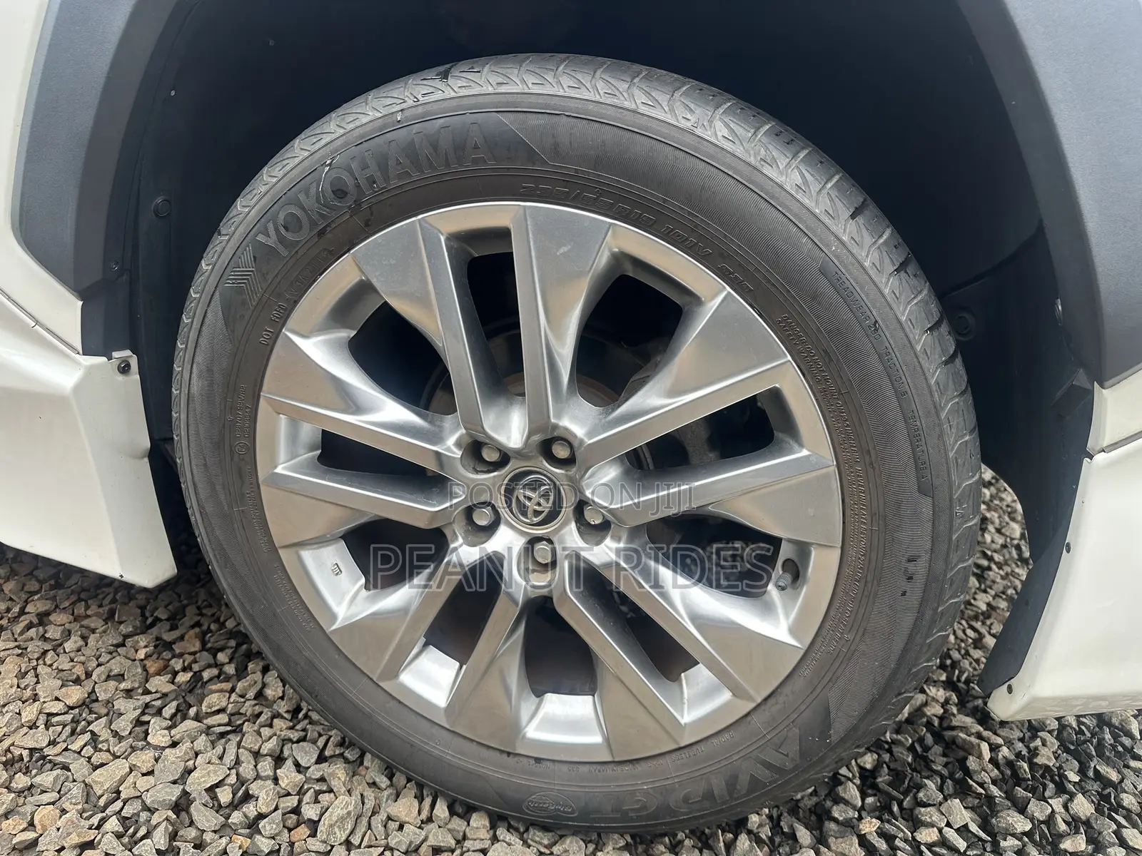 Toyota RAV4 2020 White