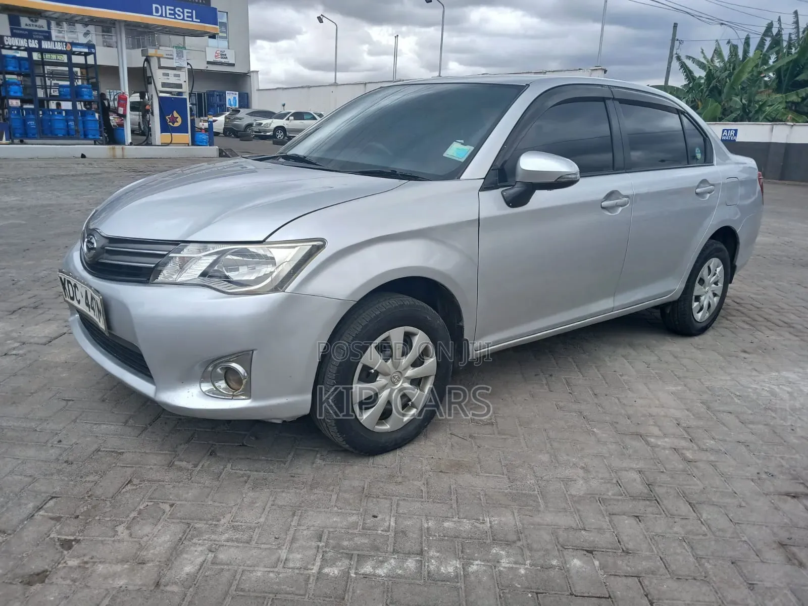 Toyota Axio 1.5 G 2WD 2013 Silver