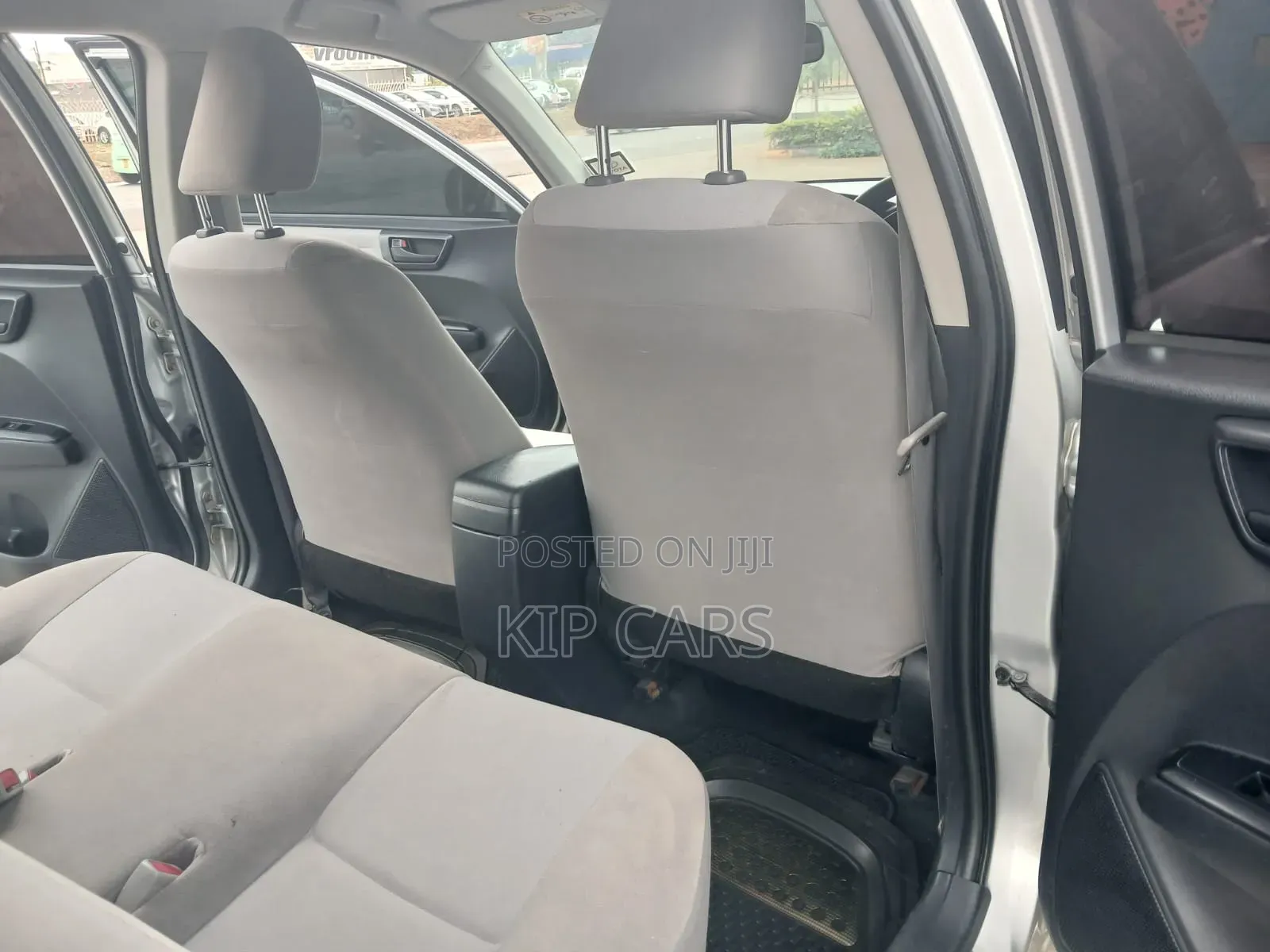 Toyota Axio 1.5 G 2WD 2013 Silver