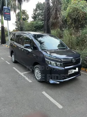 Toyota Voxy 2015 Black