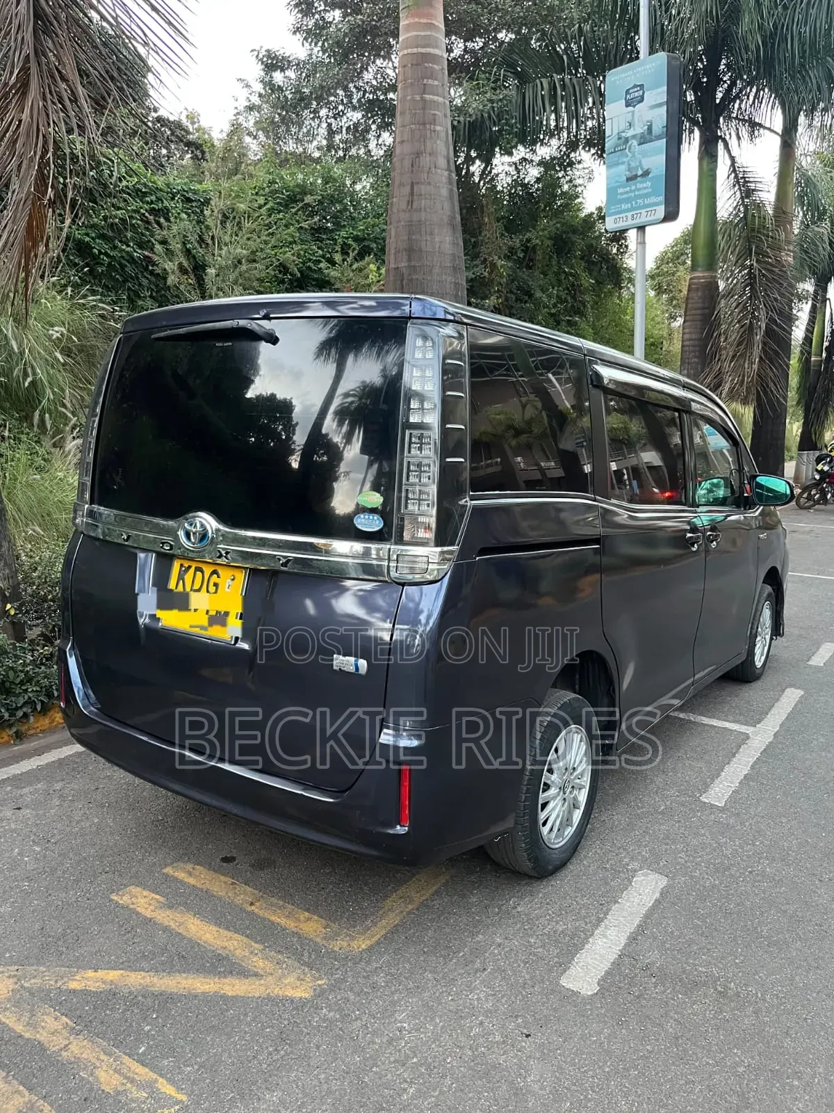 Toyota Voxy 2015 Black
