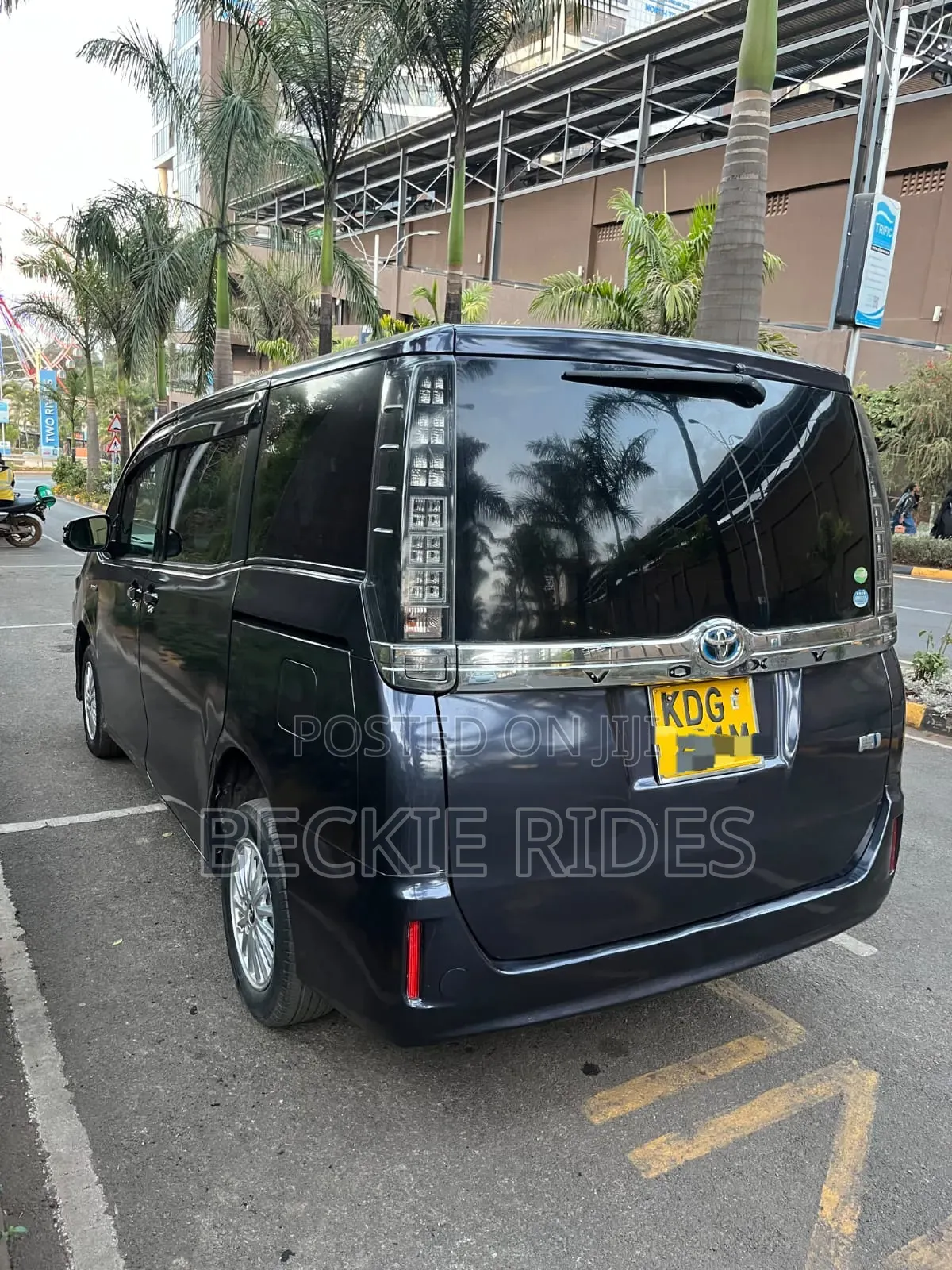 Toyota Voxy 2015 Black