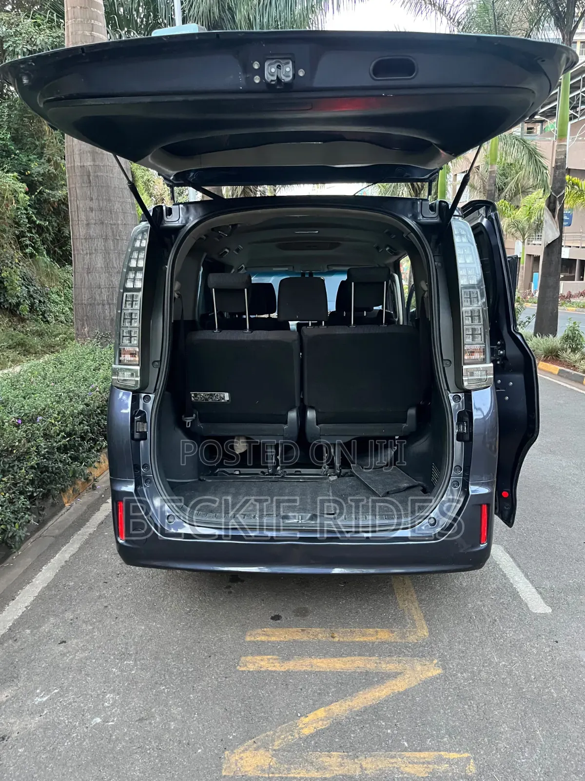 Toyota Voxy 2015 Black