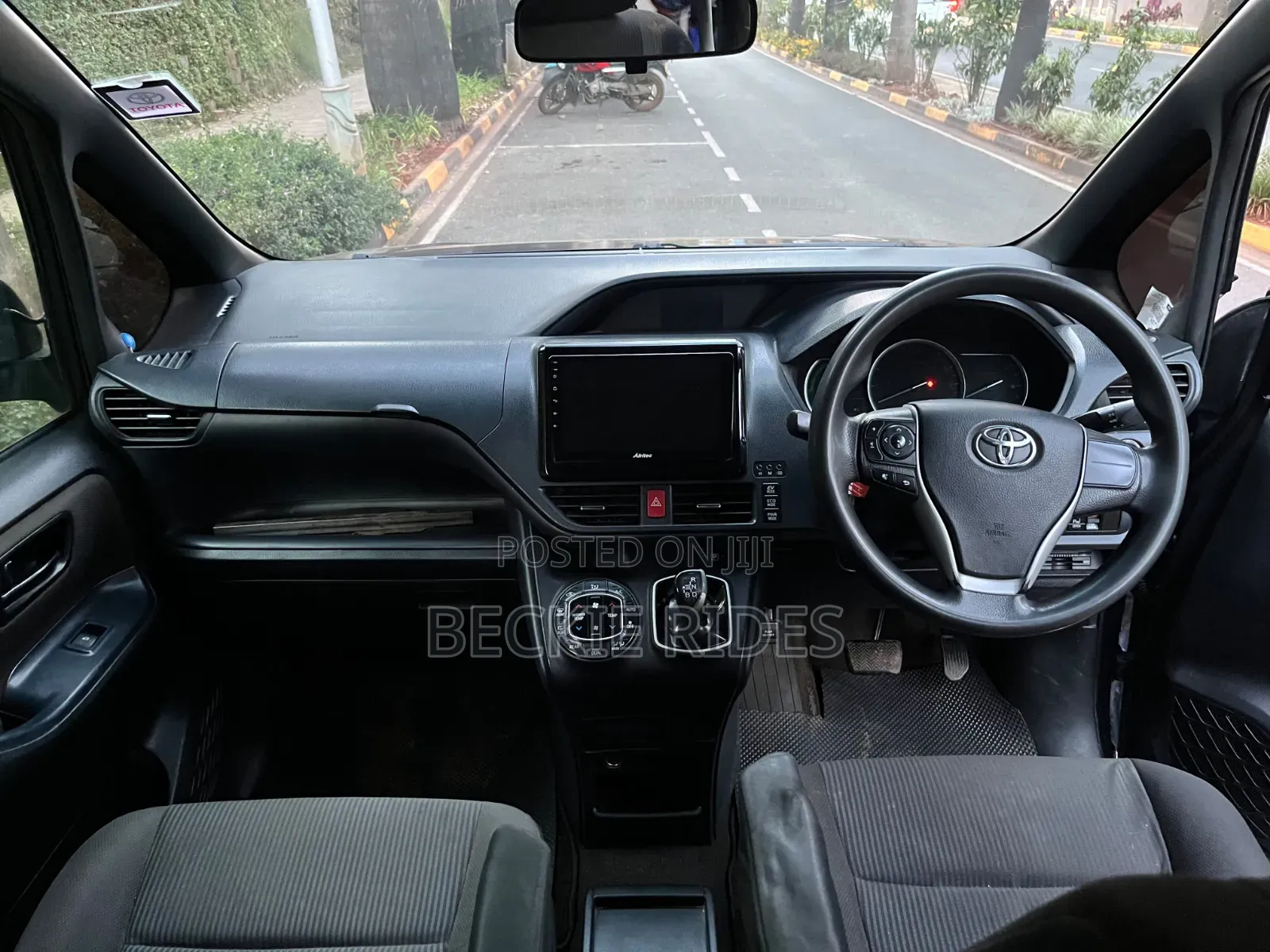 Toyota Voxy 2015 Black