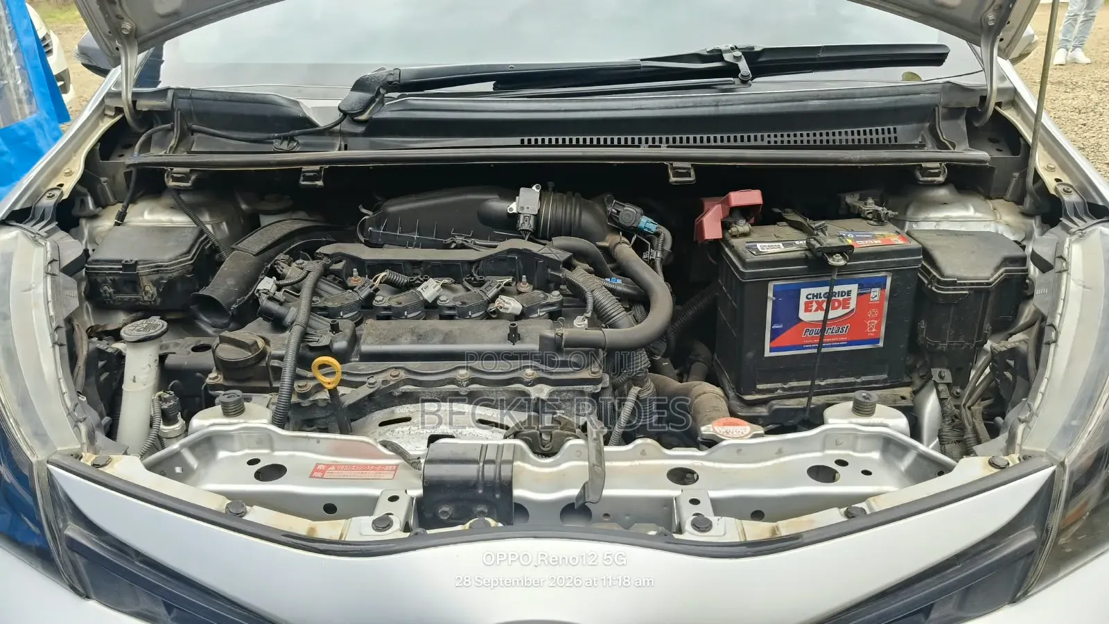 Toyota Vitz 2016 Silver
