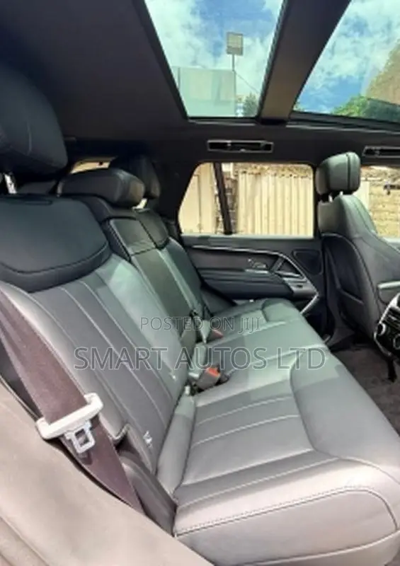 Land Rover Range Rover Vogue 2022 Black