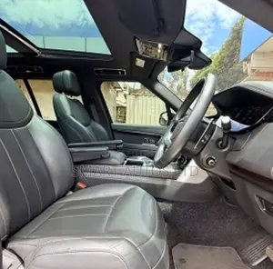 Land Rover Range Rover Vogue 2022 Black