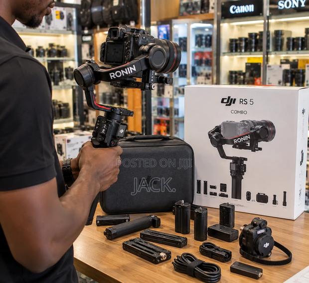 DJI RS 5 Combo Camera Gimbal - main view