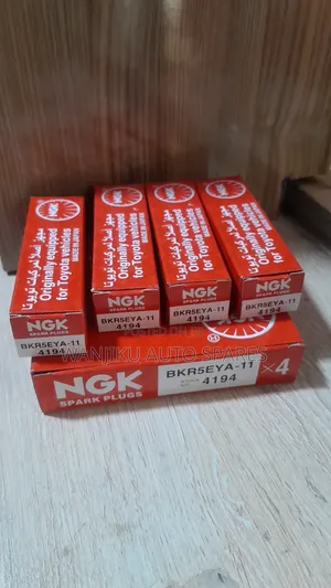 NGK BKR5EYA-11 Spark Plug