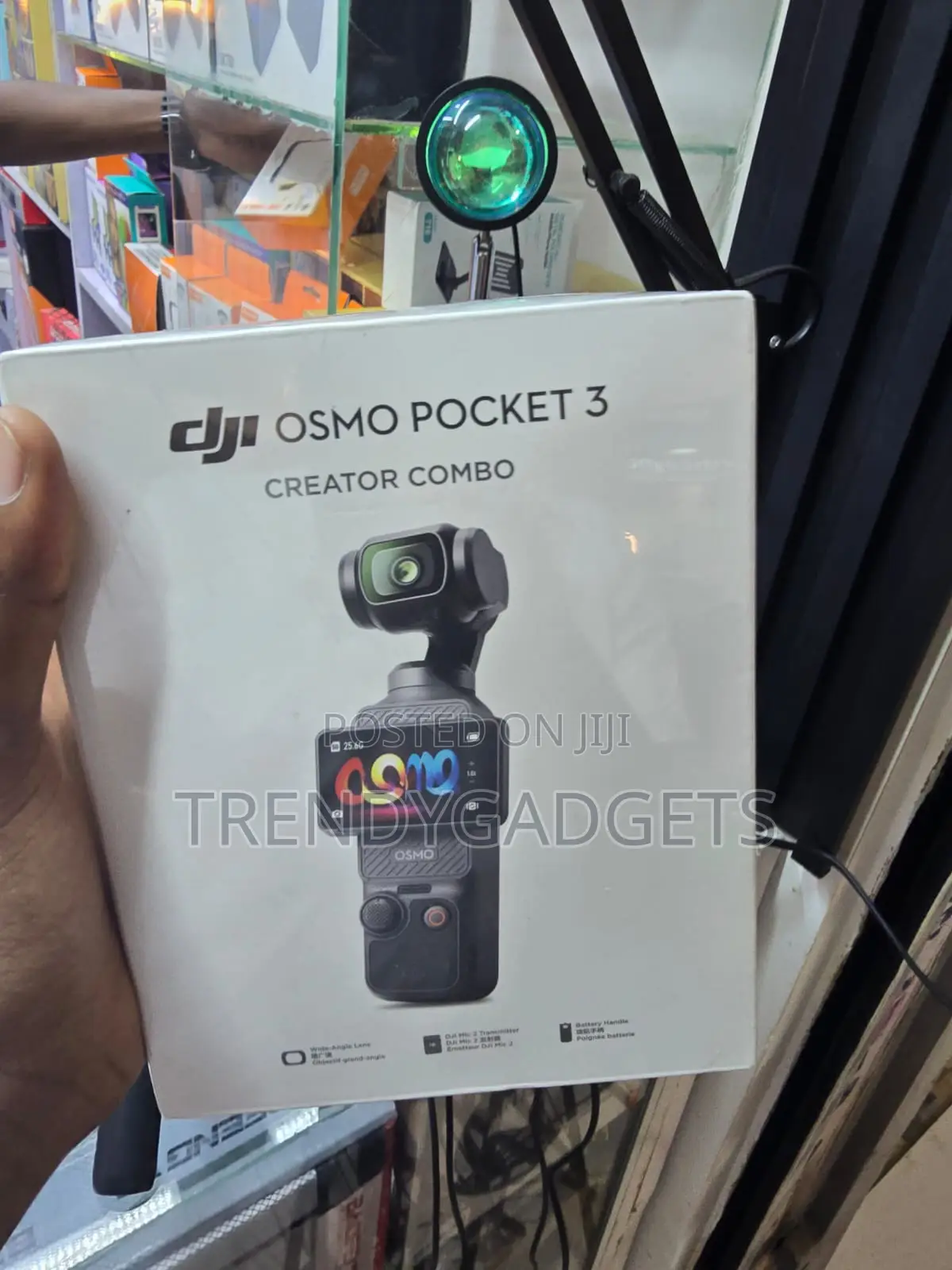 DJI Osmo Pocket 3 Creator Combo Vlogging Camera 1-Inch