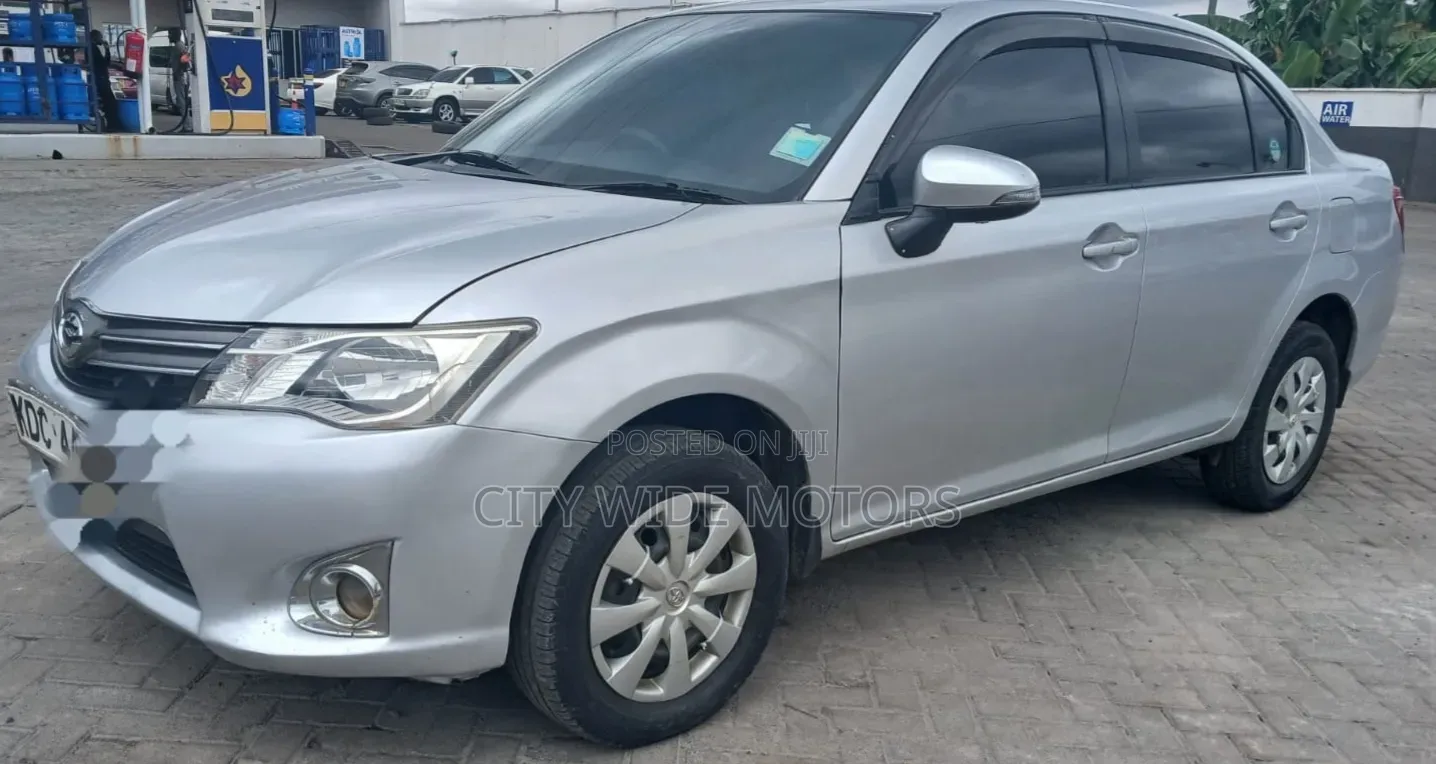 Toyota Axio 1.5 X 2WD 2014 Silver