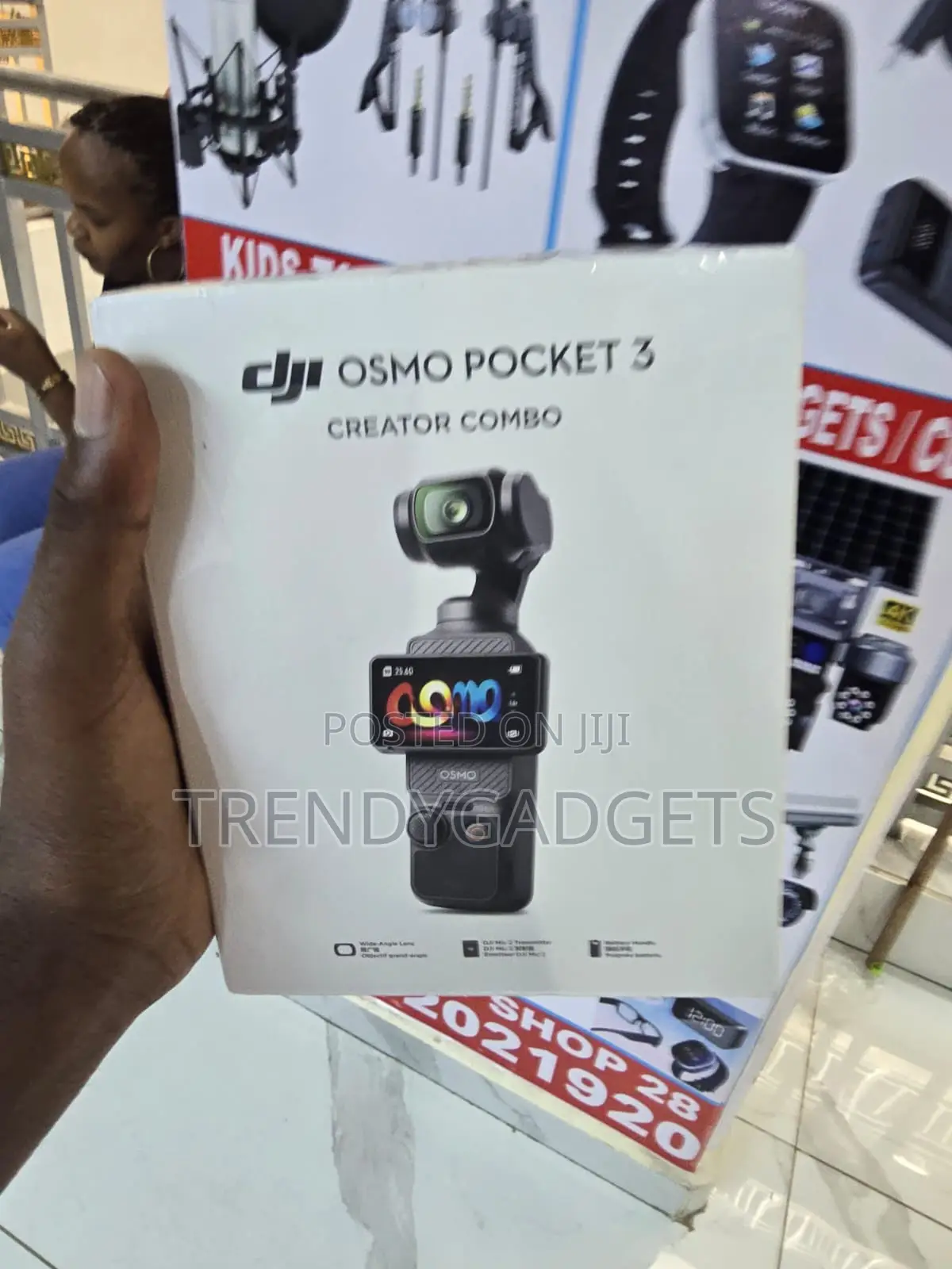 DJI Osmo Pocket 3 Creator Combo Camera With DJI Mic 2