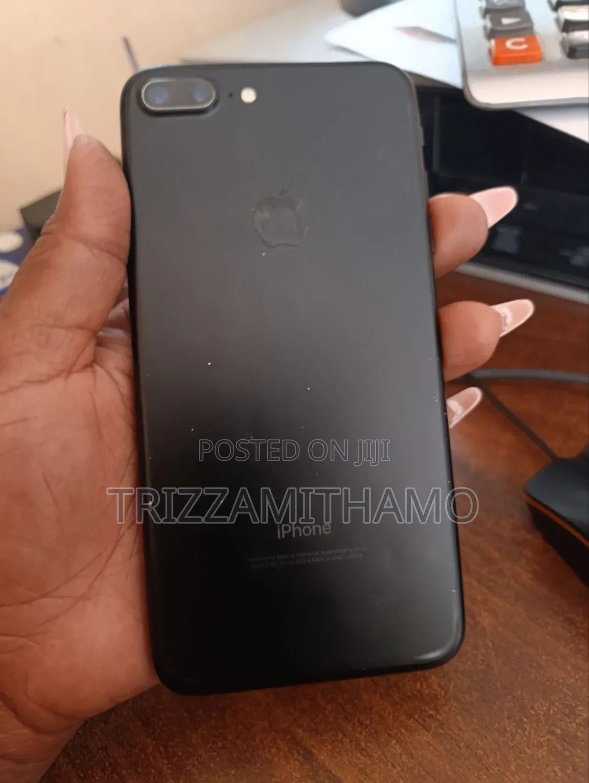 New Apple iPhone 7 Plus 32 GB Black