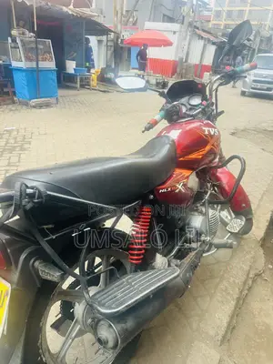 TVS HLX 125 2025 Red