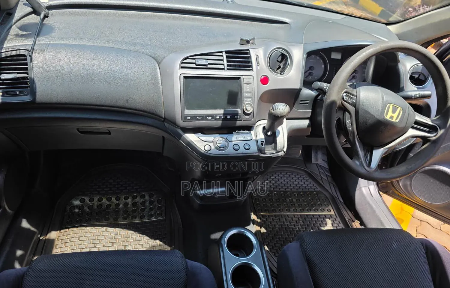 Honda Stream 2011