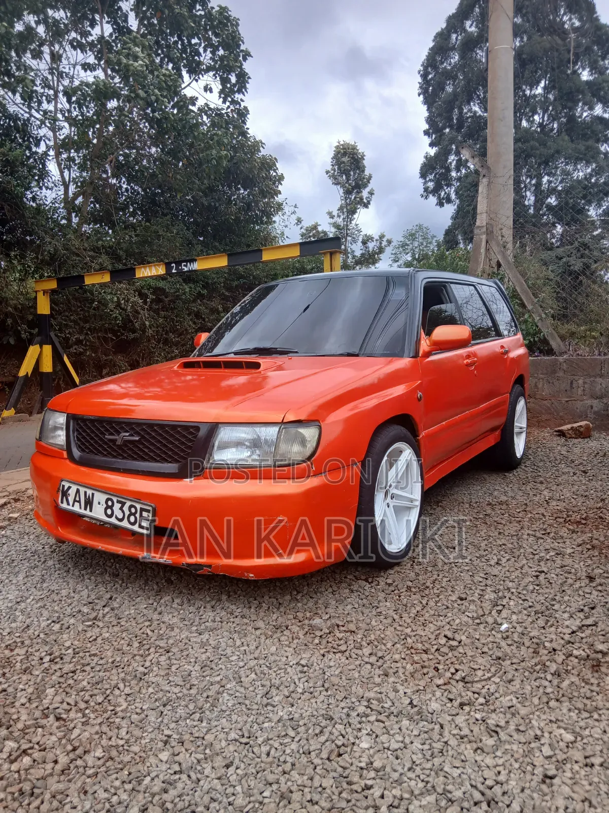 Subaru Forester 2000 Orange