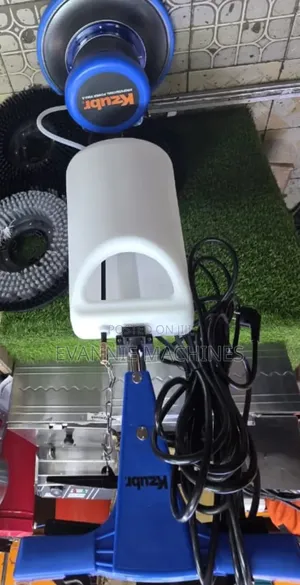 1100W Commercial Floor Scrubber and Polisher.