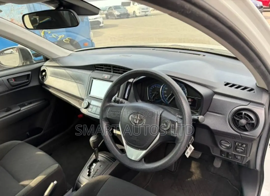 Toyota Axio 1.5 Hybrid 2WD 2019 White