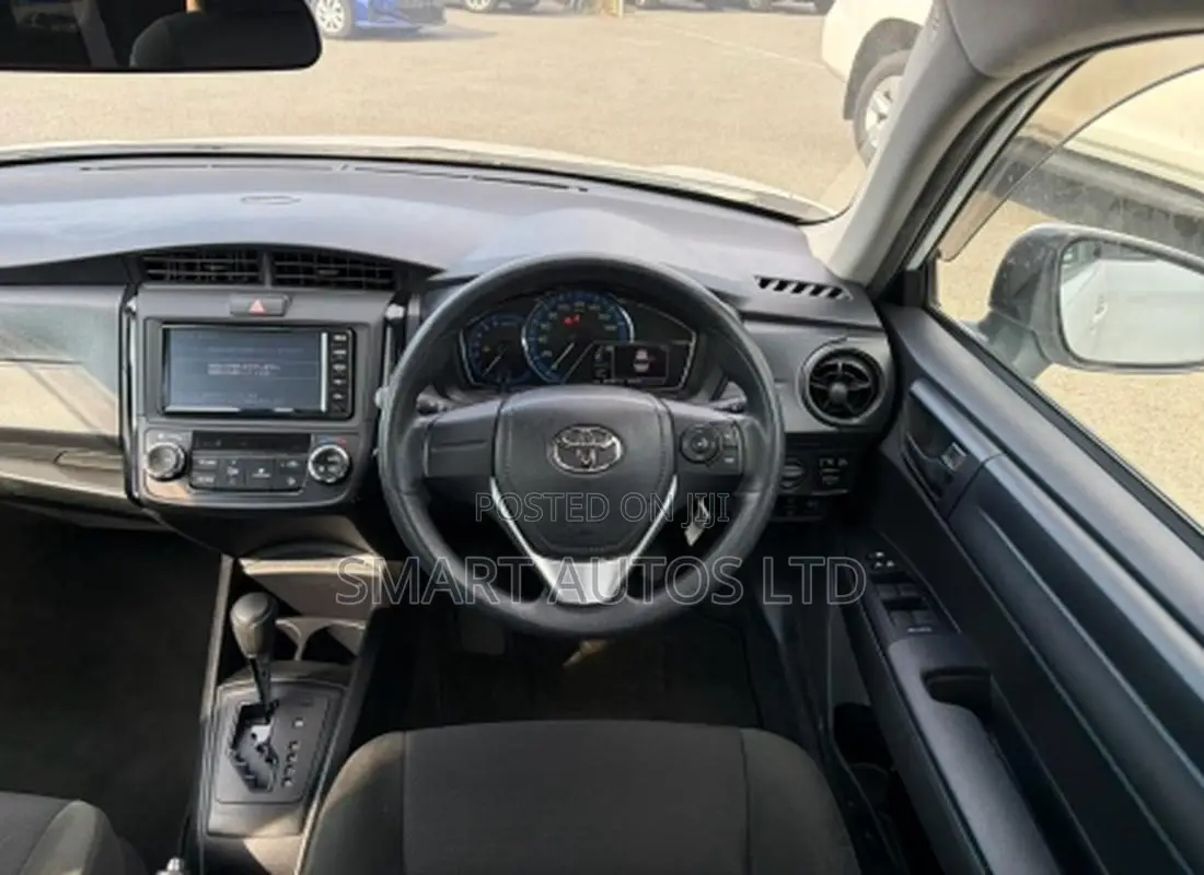 Toyota Axio 1.5 Hybrid 2WD 2019 White