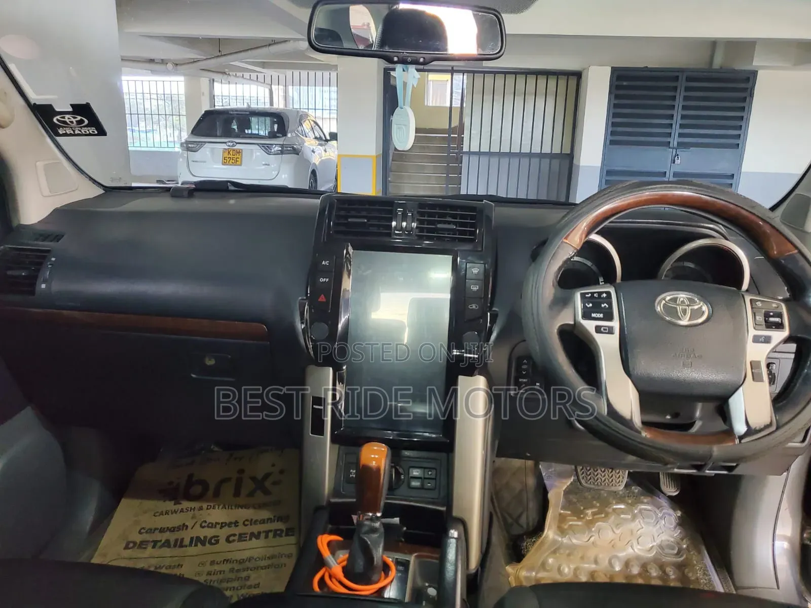 Toyota Land Cruiser Prado KAKADU 2013 Gray