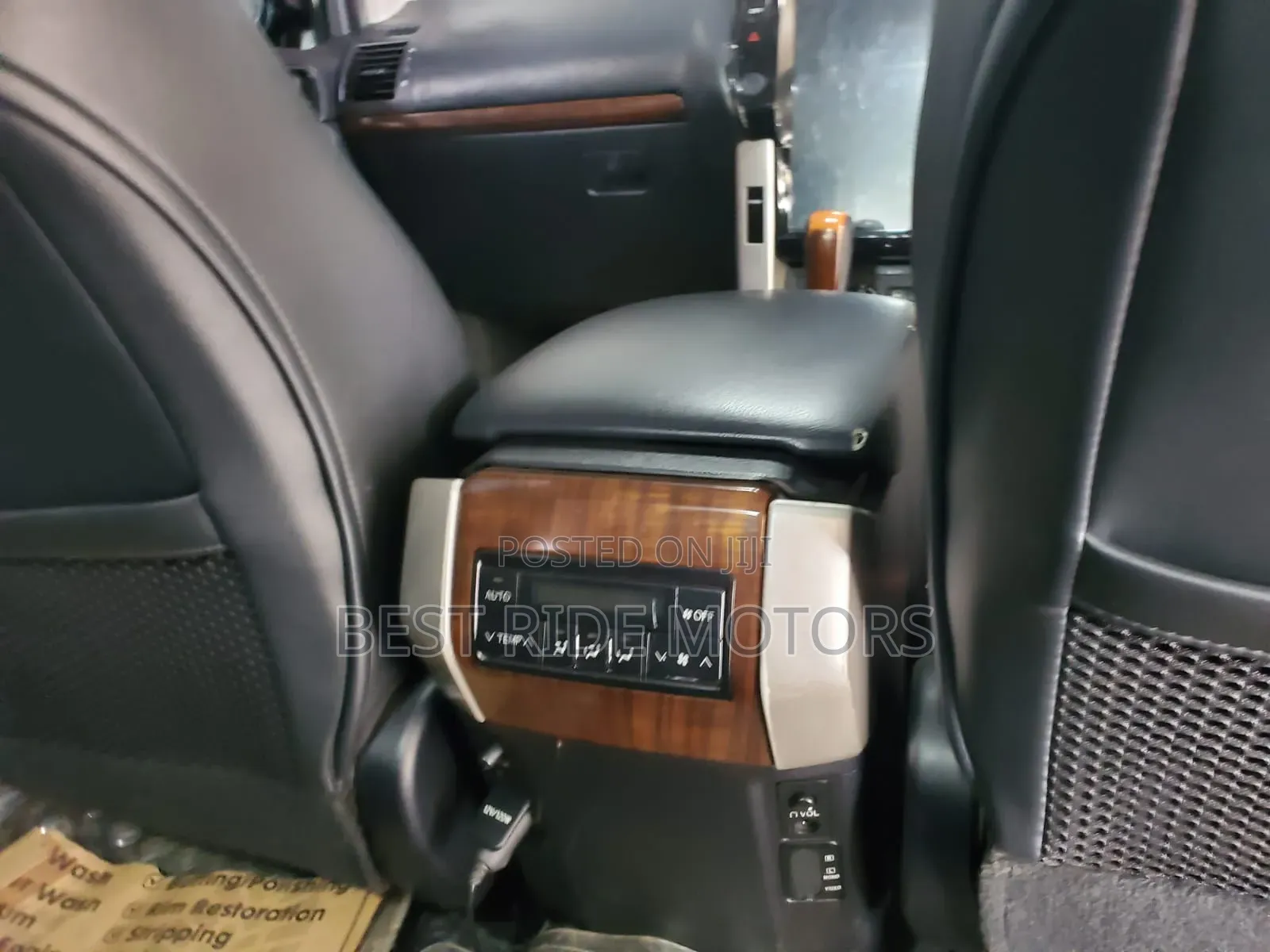Toyota Land Cruiser Prado KAKADU 2013 Gray