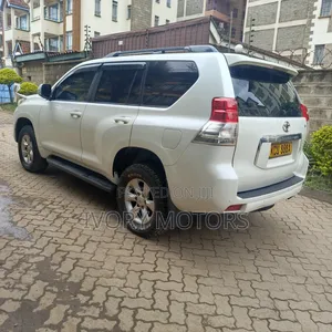 Toyota Land Cruiser Prado 2012 White