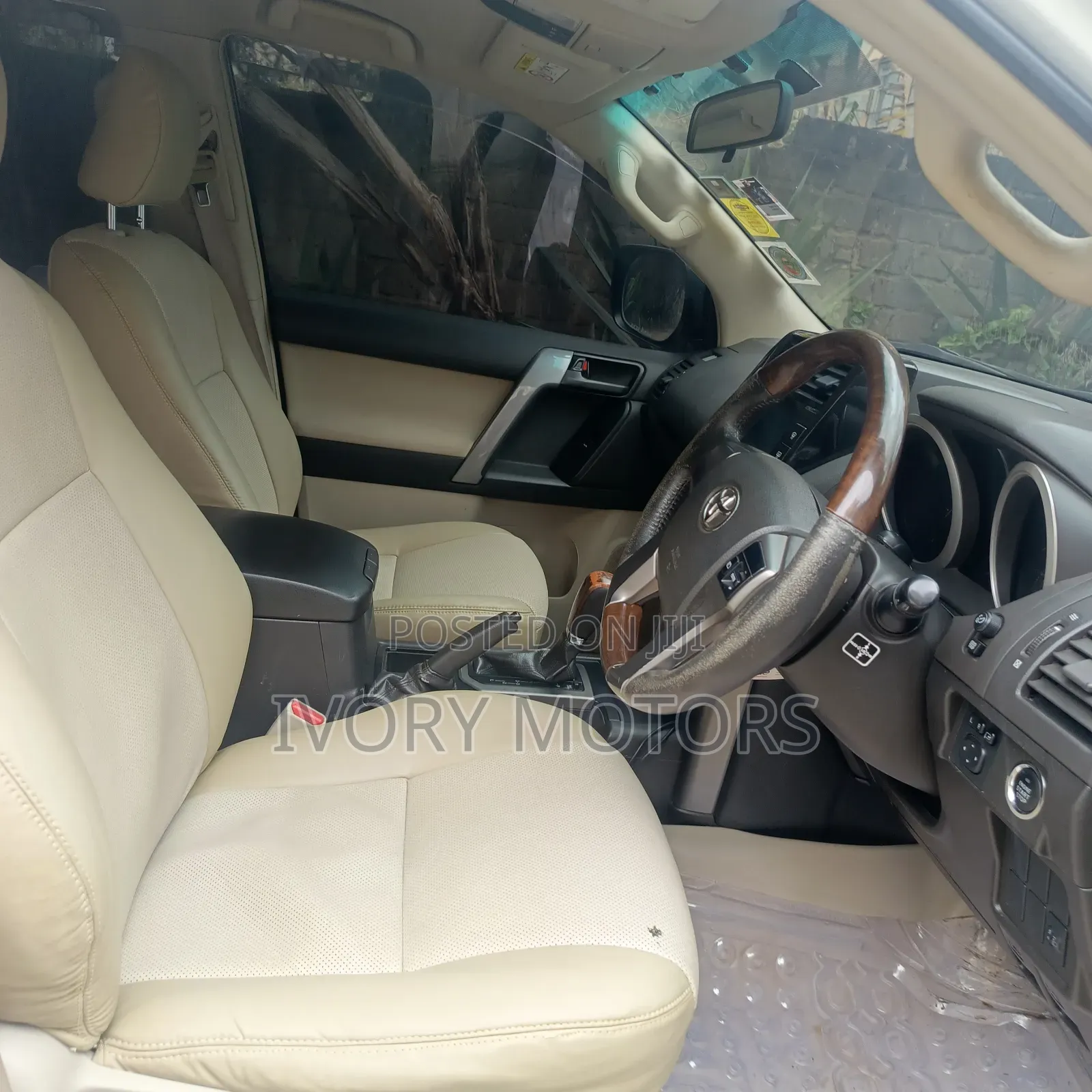 Toyota Land Cruiser Prado 2012 White