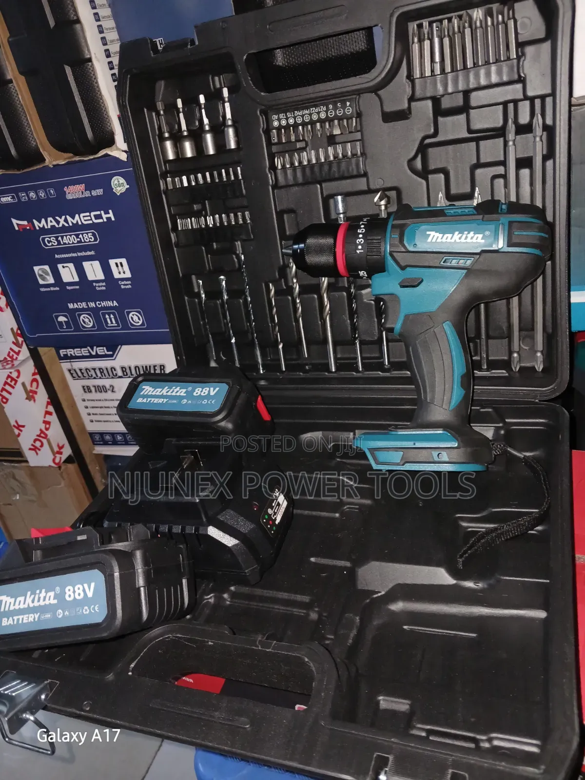 Makita 88V Cordless Hammer Drill Set