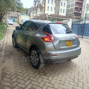 Nissan Juke 2012 Blue