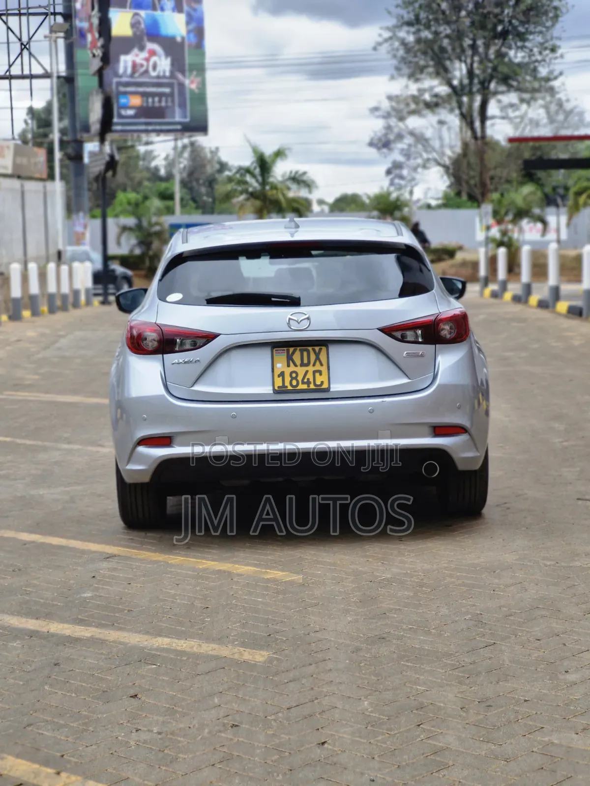 Mazda Axela 2018 Silver