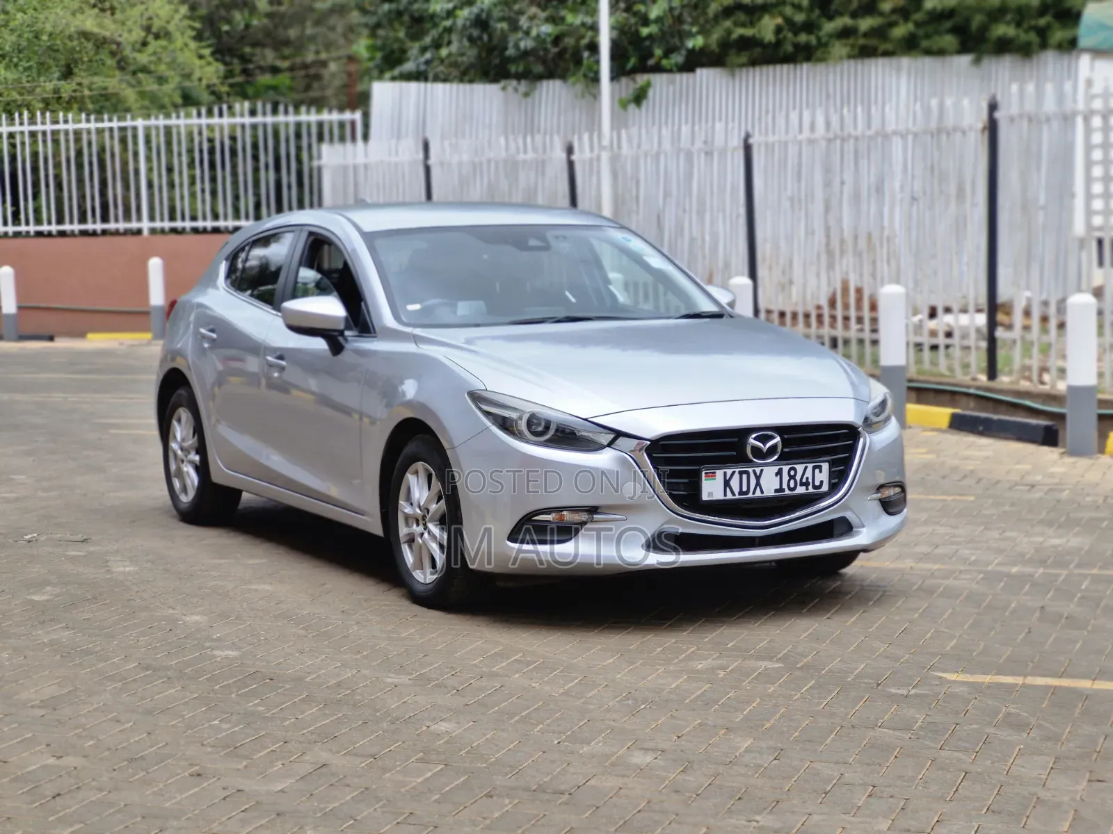 Mazda Axela 2018 Silver
