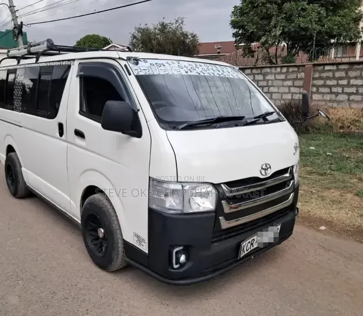 Toyota HiAce 2013