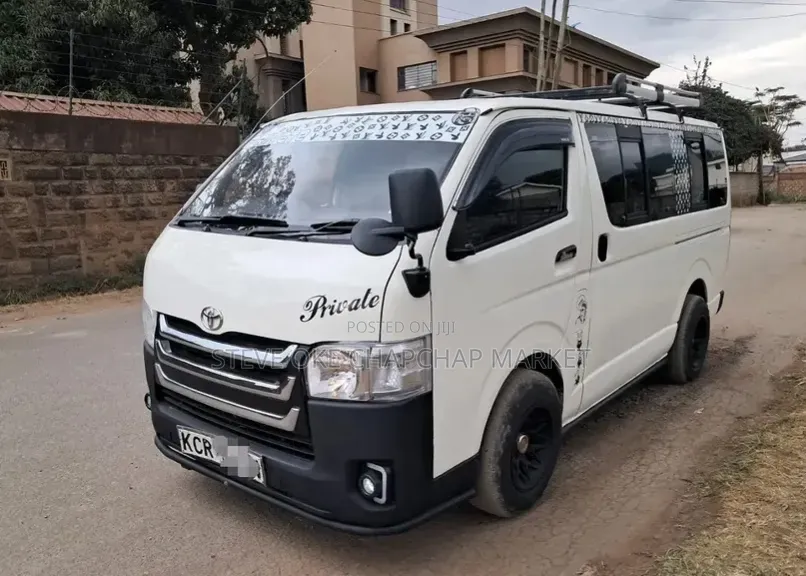 Toyota HiAce 2013