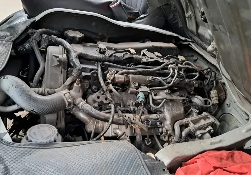 Toyota HiAce 2013